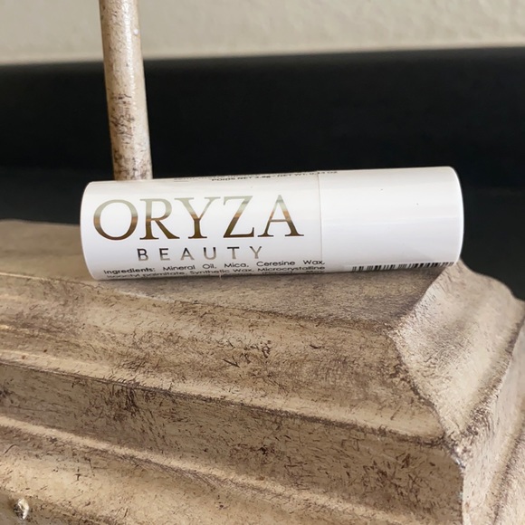 ORYZA Beauty Opus Velvet Ribbon Lipstick 💄 - Picture 3 of 6